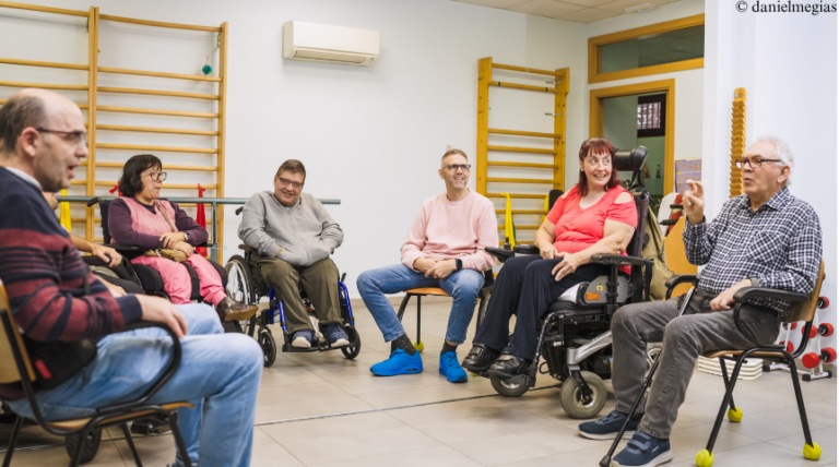 Alter(n) mit Behinderung: Inklusive Senior:innenarbeit ist mehr als Barrierefreiheit